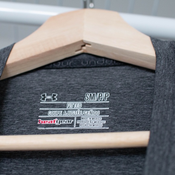 Under Armour Top - Picture 3 of 4